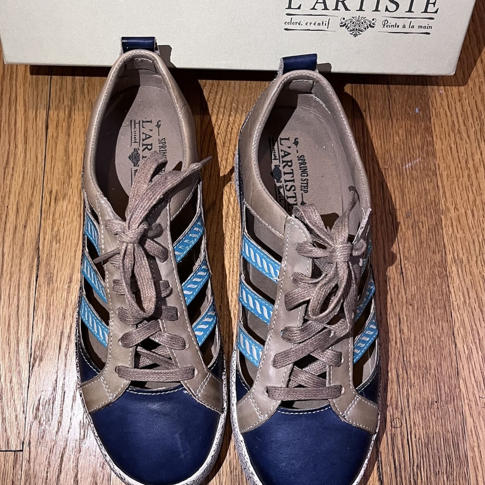 L. Artiste Shoes,